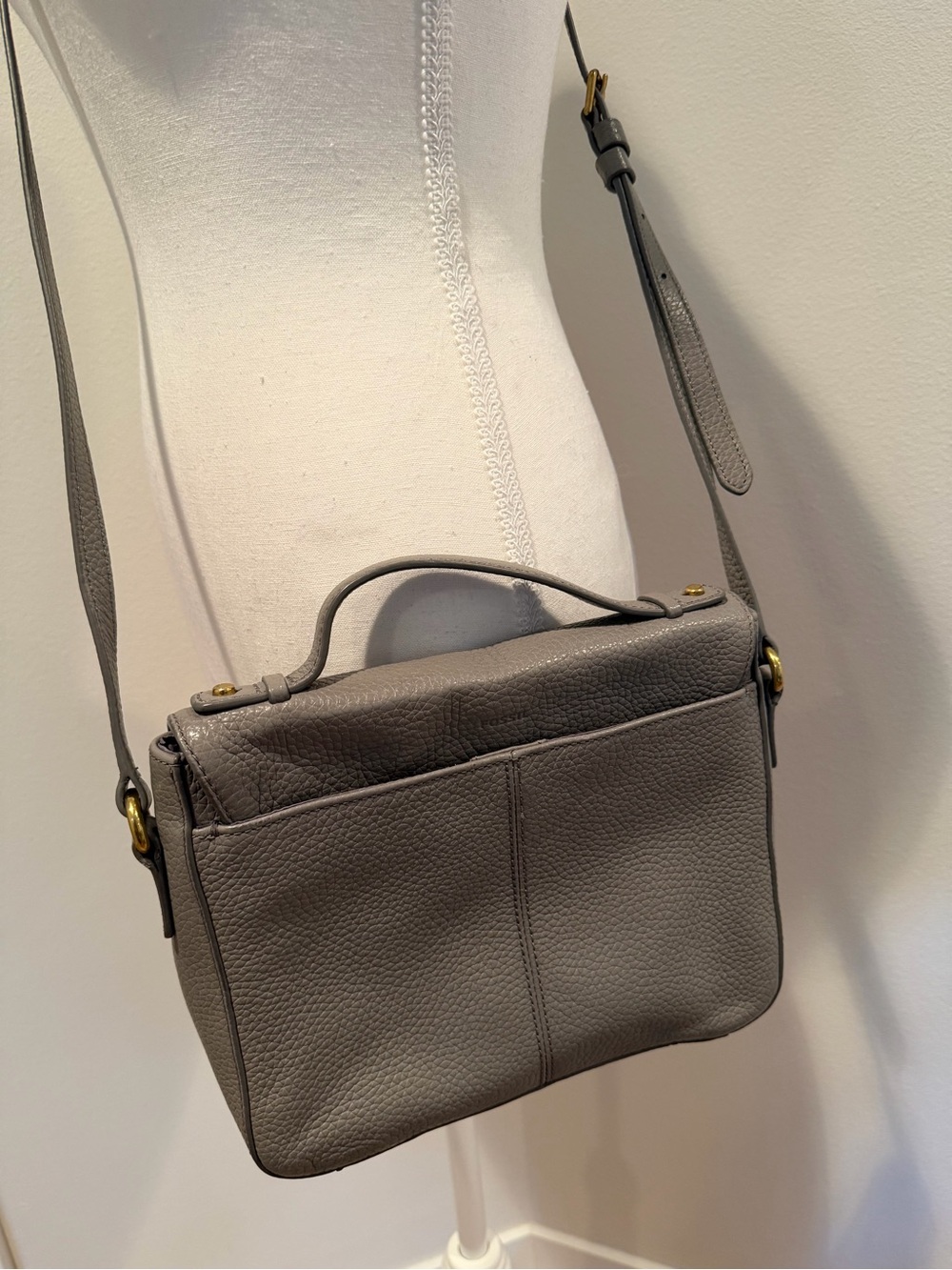 Fossil Gray Leather Crossbody Satchel with Gold-Tone Accent - Picture 4 of 4